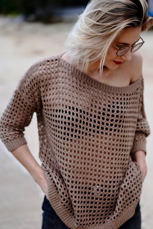 Ażurowy sweter, mokka